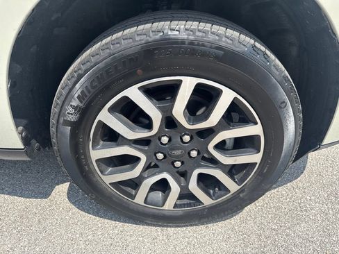Used 2024 Ford Maverick Lariat AWD/4WD image 40