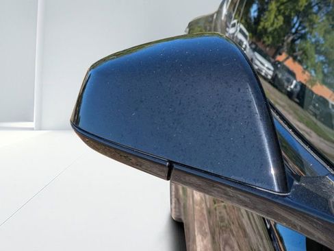 Used 2021 Tesla Model S Plaid image 11