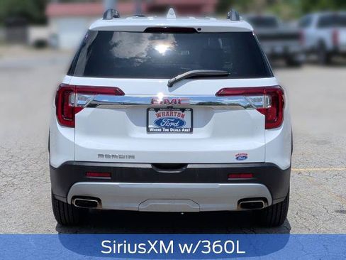 Used 2023 GMC Acadia SLT FWD image 4