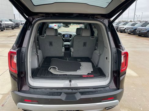 Used 2021 GMC Acadia SLT w/ Technology Package image 24