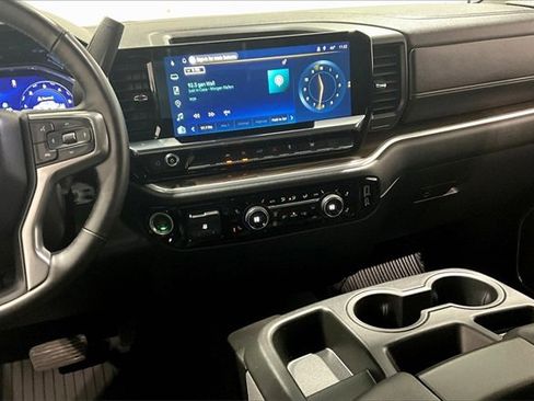 Used 2025 Chevrolet Silverado 1500 LT image 10
