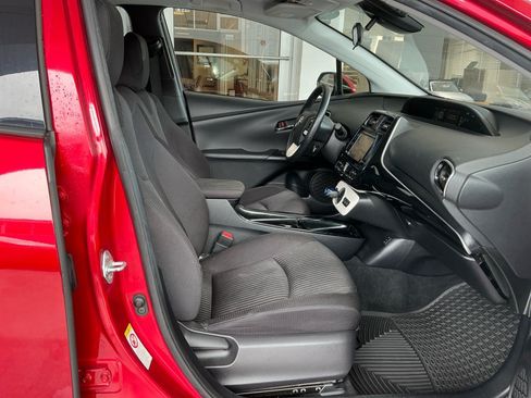 Used 2018 Toyota Prius Prime Plus FWD image 32
