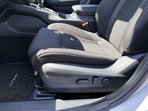 Used 2025 Subaru Outback Premium AWD/4WD image 28