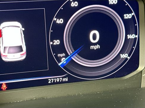 Certified 2023 Volkswagen Tiguan SEL R-Line image 12