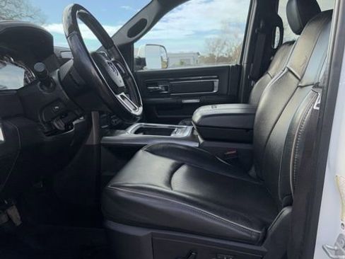 Used 2017 RAM 3500 Laramie Longhorn image 9