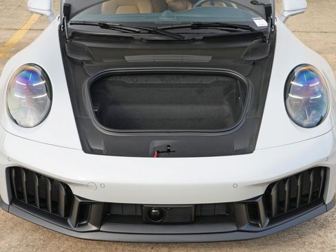 Used 2025 Porsche 911 Carrera GTS RWD image 8