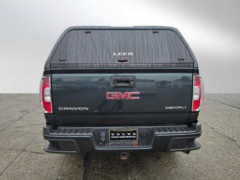 Used 2017 GMC Canyon Denali image 4