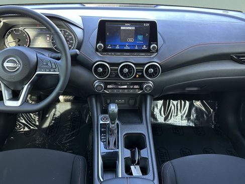 Certified 2025 Nissan Sentra SR FWD image 14