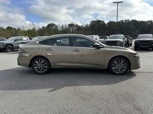 New 2026 Nissan Kicks S image 9