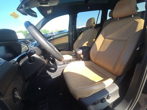 Used 2022 Volkswagen Tiguan SE AWD/4WD image 25