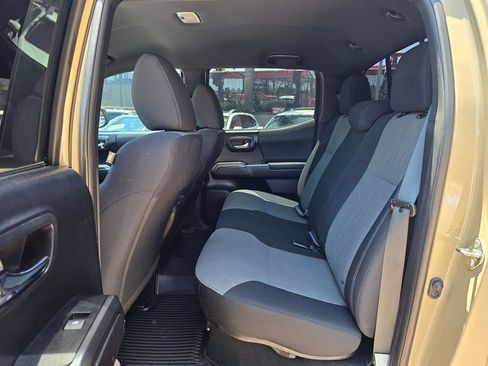 Used 2020 Toyota Tacoma TRD Off-Road w/ Technology Package RWD image 24
