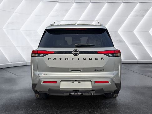Used 2025 Nissan Pathfinder SL w/ SL Premium Package image 4