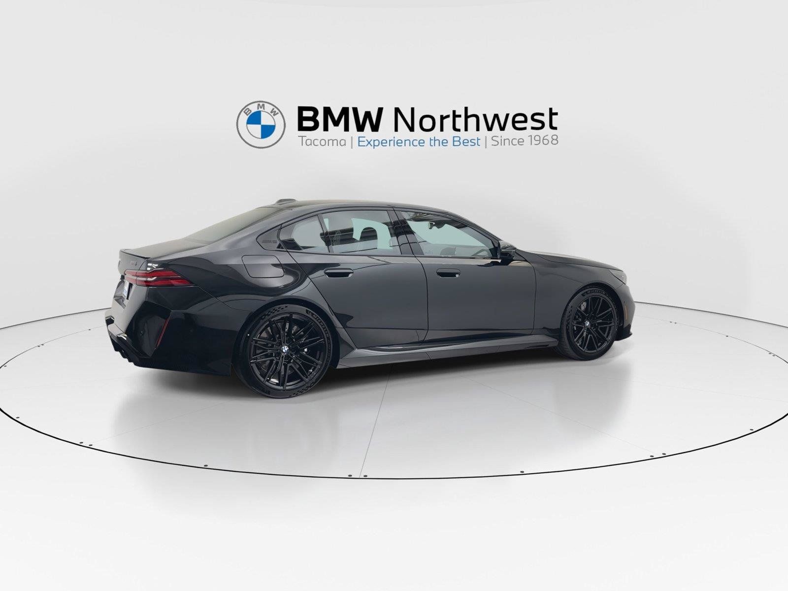 New 2027 BMW M5 w/ Executive Package AWD/4WD image 4