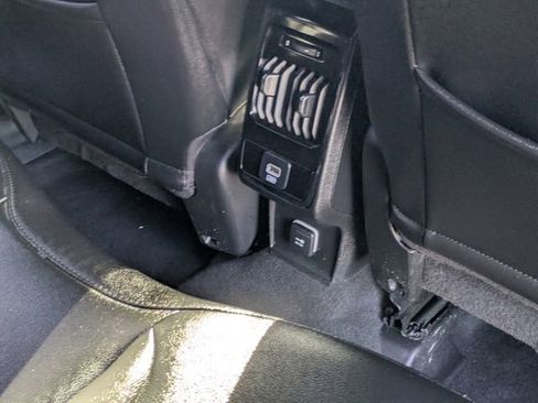 Used 2024 Jeep Compass Latitude image 31