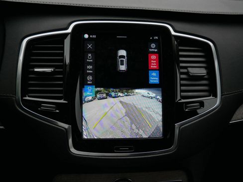 Certified 2023 Volvo XC90 T8 Ultimate AWD/4WD image 14