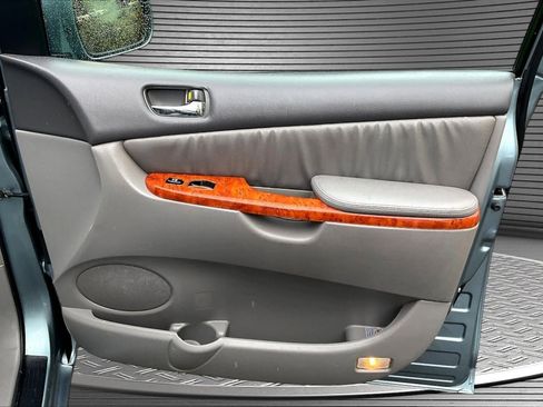 Used 2006 Toyota Sienna XLE Limited AWD/4WD image 28