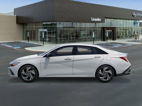 New 2026 Hyundai Elantra SEL Sport image 3