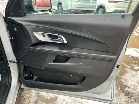 Used 2015 Chevrolet Equinox LS image 16