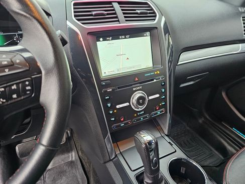 Used 2018 Ford Explorer Sport image 23