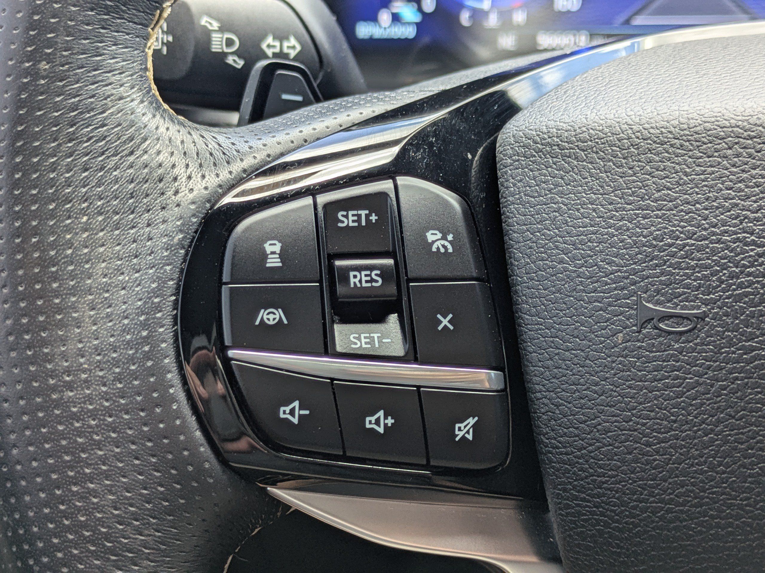Used 2021 Ford Explorer ST w/ Equipment Group 401A AWD/4WD image 22