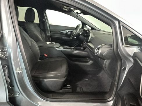 Used 2026 Chevrolet Equinox EV LT FWD image 35