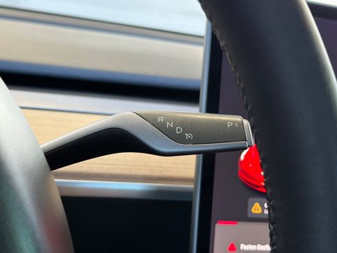Used 2019 Tesla Model 3 Standard Range RWD image 32