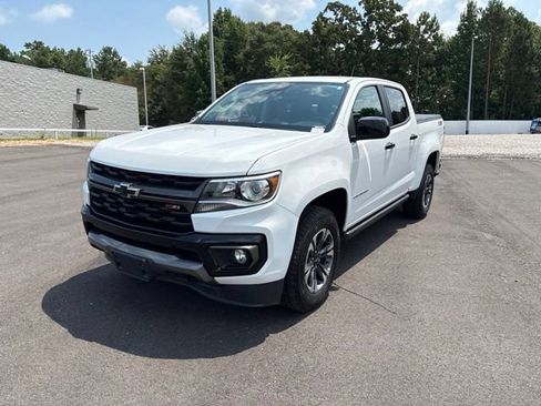 Used 2021 Chevrolet Colorado Z71 w/ Safety Package AWD/4WD image 3
