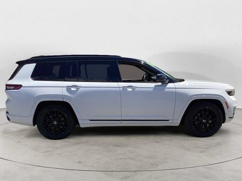 Used 2023 Jeep Grand Cherokee L Summit w/ Luxury Tech Group V AWD/4WD image 6