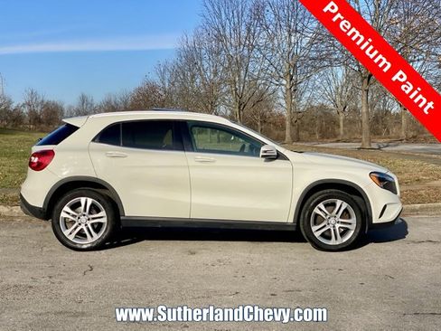 Used 2017 Mercedes-Benz GLA 250 4MATIC image 8