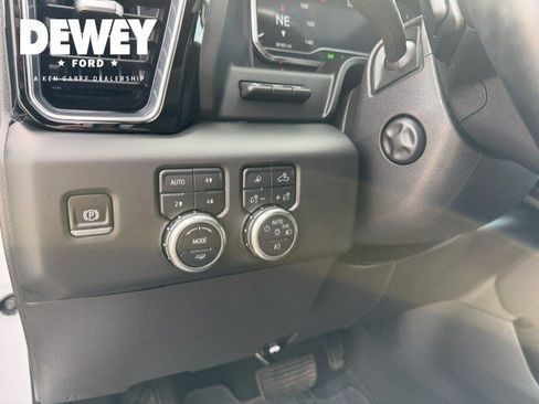 Used 2025 GMC Sierra 1500 Denali w/ Denali Reserve Package AWD/4WD image 19