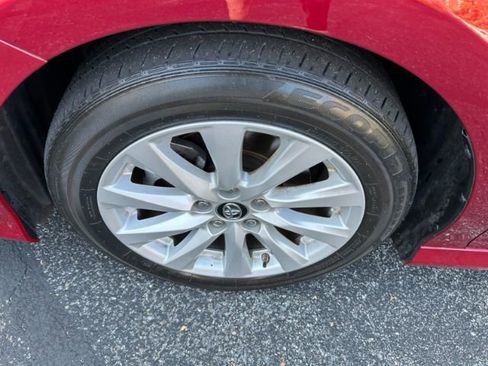 Used 2019 Toyota Camry LE image 9
