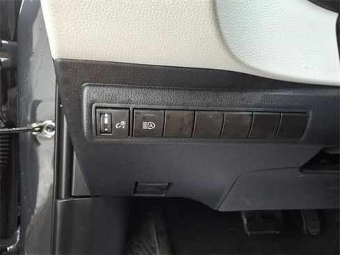 Certified 2023 Toyota Corolla SE image 14