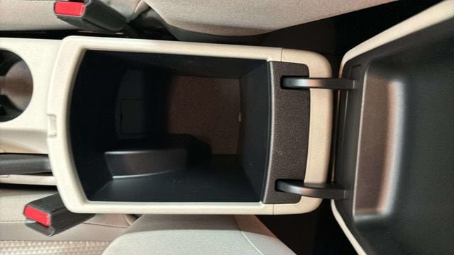 Used 2025 Kia Soul LX FWD image 20