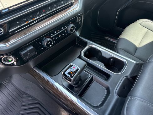 Used 2023 Chevrolet Silverado 1500 LT Trail Boss w/ LT Trail Boss Premium Package AWD/4WD image 23