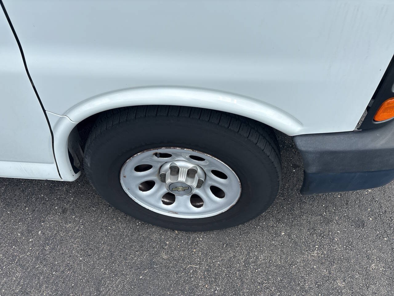 Used 2013 Chevrolet Express 1500 AWD image 8