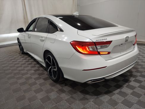 Used 2019 Honda Accord Sport image 2