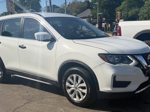 Used 2018 Nissan Rogue S FWD image 7