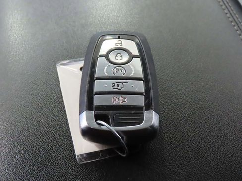 Used 2022 Ford Edge Titanium w/ Equipment Group 301A image 19