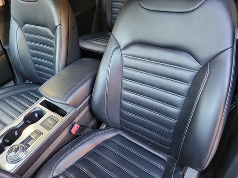 Used 2024 Ford Edge SEL AWD/4WD image 14