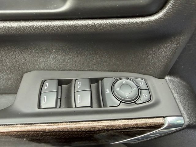 Used 2021 Chevrolet Silverado 1500 RST w/ Convenience Package II AWD/4WD image 9