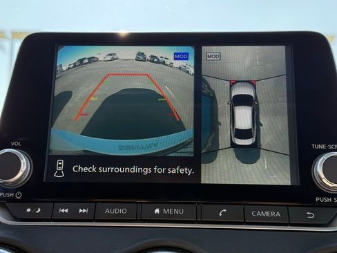 Certified 2025 Nissan Sentra SR w/ SR Premium Package image 32