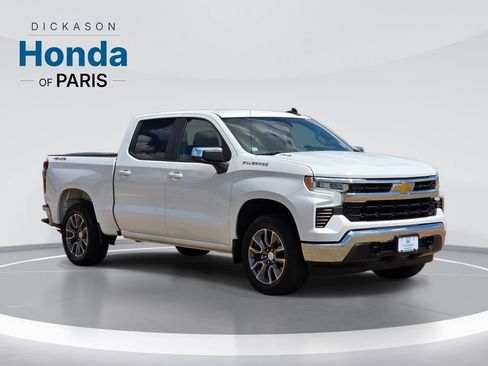 Used 2024 Chevrolet Silverado 1500 LT AWD/4WD image 3