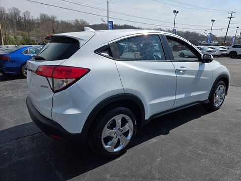 Used 2022 Honda HR-V LX image 8