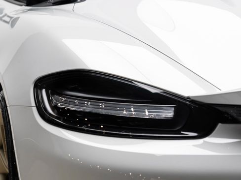 Used 2020 Porsche 718 Boxster Spyder RWD image 63