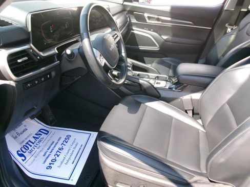Used 2025 Kia Telluride S FWD image 14