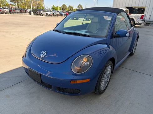 Used 2007 Volkswagen Beetle Convertible w/ Package 1 FWD image 19