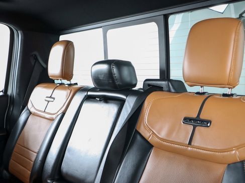 Used 2024 Ford F250 Platinum w/ FX4 Off-Road Package image 28