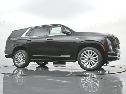 New 2026 Cadillac Escalade 4WD w/ LPO, Floor Liner Package image 21