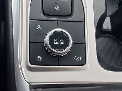 Used 2023 Ford Explorer Platinum w/ Technology Package image 26