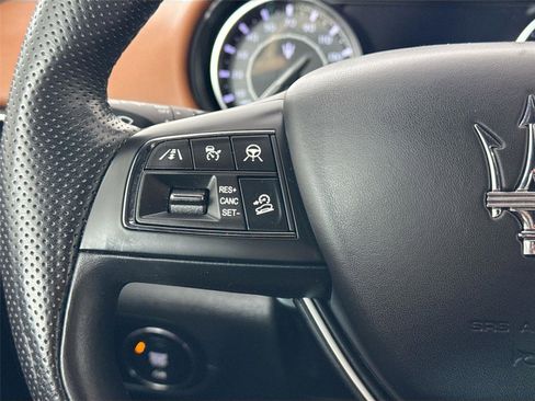 Used 2022 Maserati Levante GT image 17